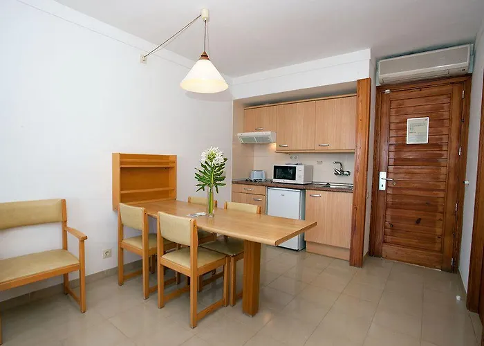 Отель Cabot Hobby Club 3*