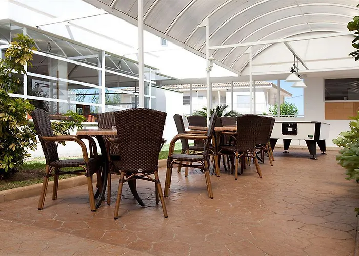 Cabot Hobby Club Отель 3*