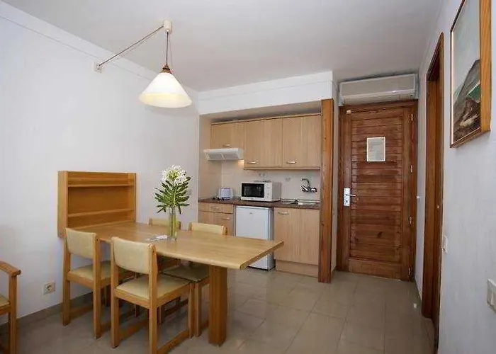 Cabot Hobby Club Otel